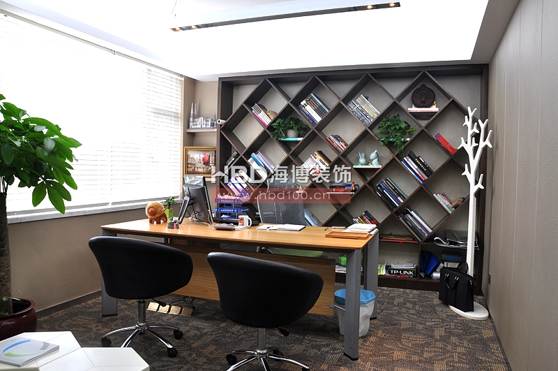 辦公室裝修設計,經(jīng)理室裝修設計.jpg 辦公室裝修設計,經(jīng)理室裝修設計.jpg