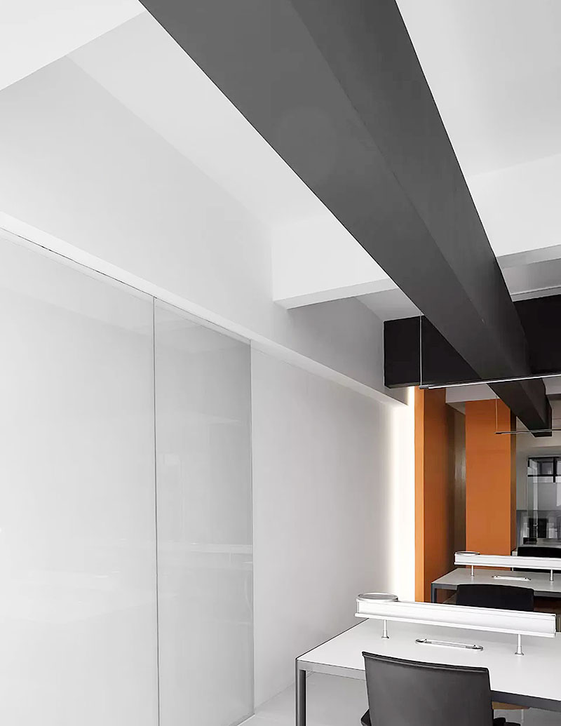 現(xiàn)代簡約風(fēng)格辦公室裝修設(shè)計.jpg 現(xiàn)代簡約風(fēng)格辦公室裝修設(shè)計.jpg